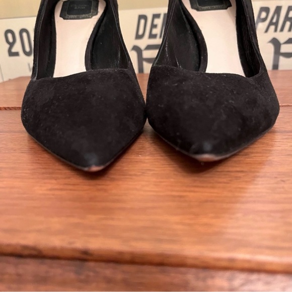 Christian Dior Black Suede Classic Pumps (Size 40) - Picture 5 of 10